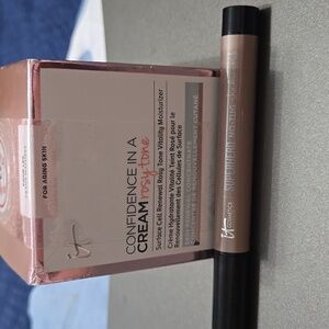 It Cosmetics Confidence in a Cream & Superhero Shadow Stick